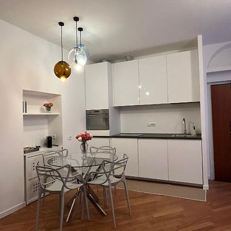 Casa Vercelli Delizioso Bilocale Moderno Nella Vecchia Milano ภายนอก รูปภาพ
