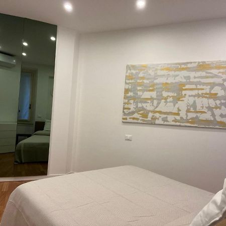Casa Vercelli Delizioso Bilocale Moderno Nella Vecchia Milano ภายนอก รูปภาพ