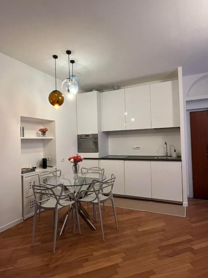 Casa Vercelli Delizioso Bilocale Moderno Nella Vecchia Milano ภายนอก รูปภาพ