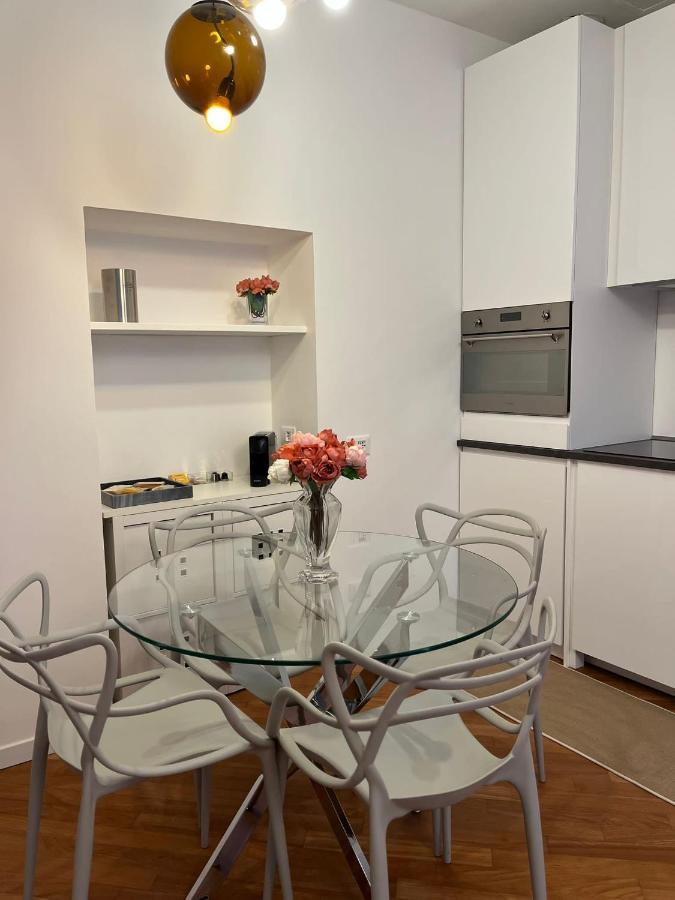 Casa Vercelli Delizioso Bilocale Moderno Nella Vecchia Milano ภายนอก รูปภาพ