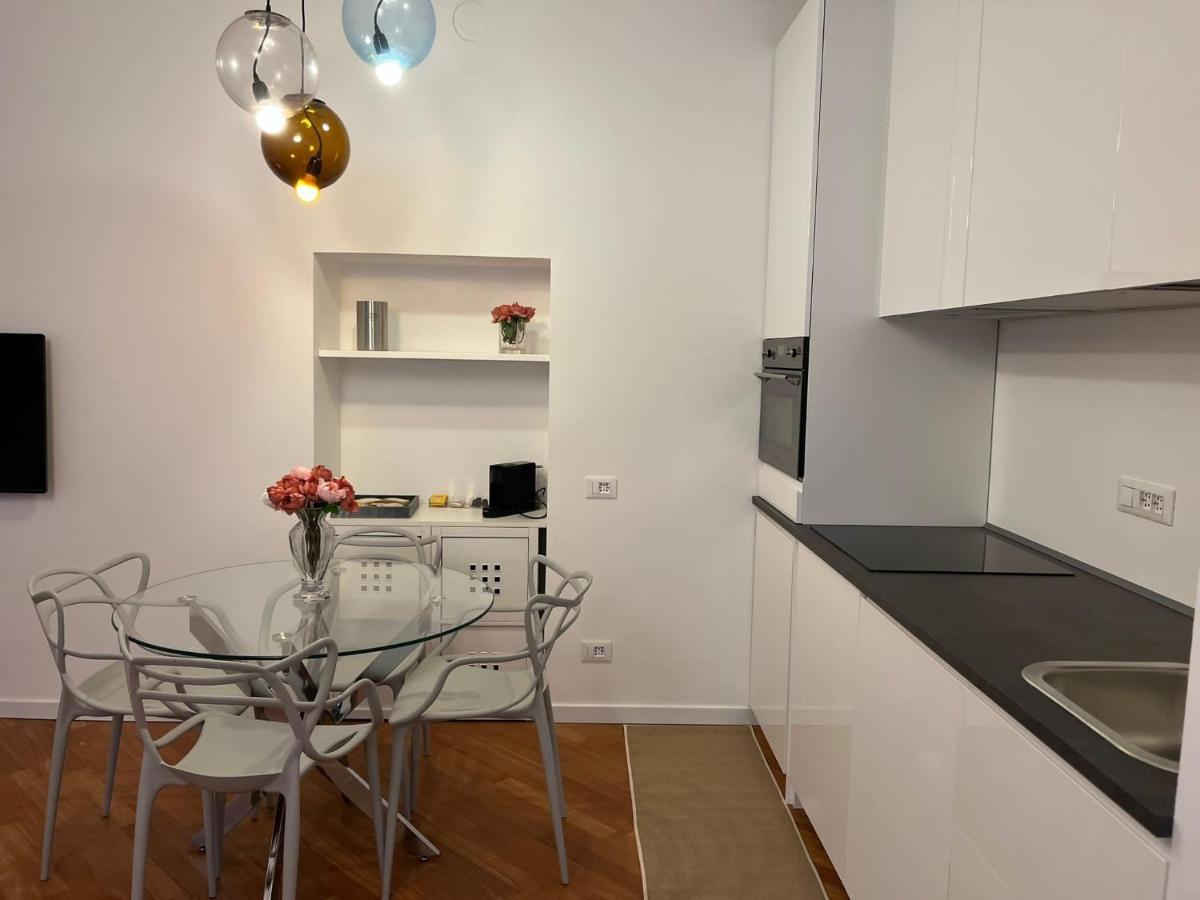Casa Vercelli Delizioso Bilocale Moderno Nella Vecchia Milano ภายนอก รูปภาพ