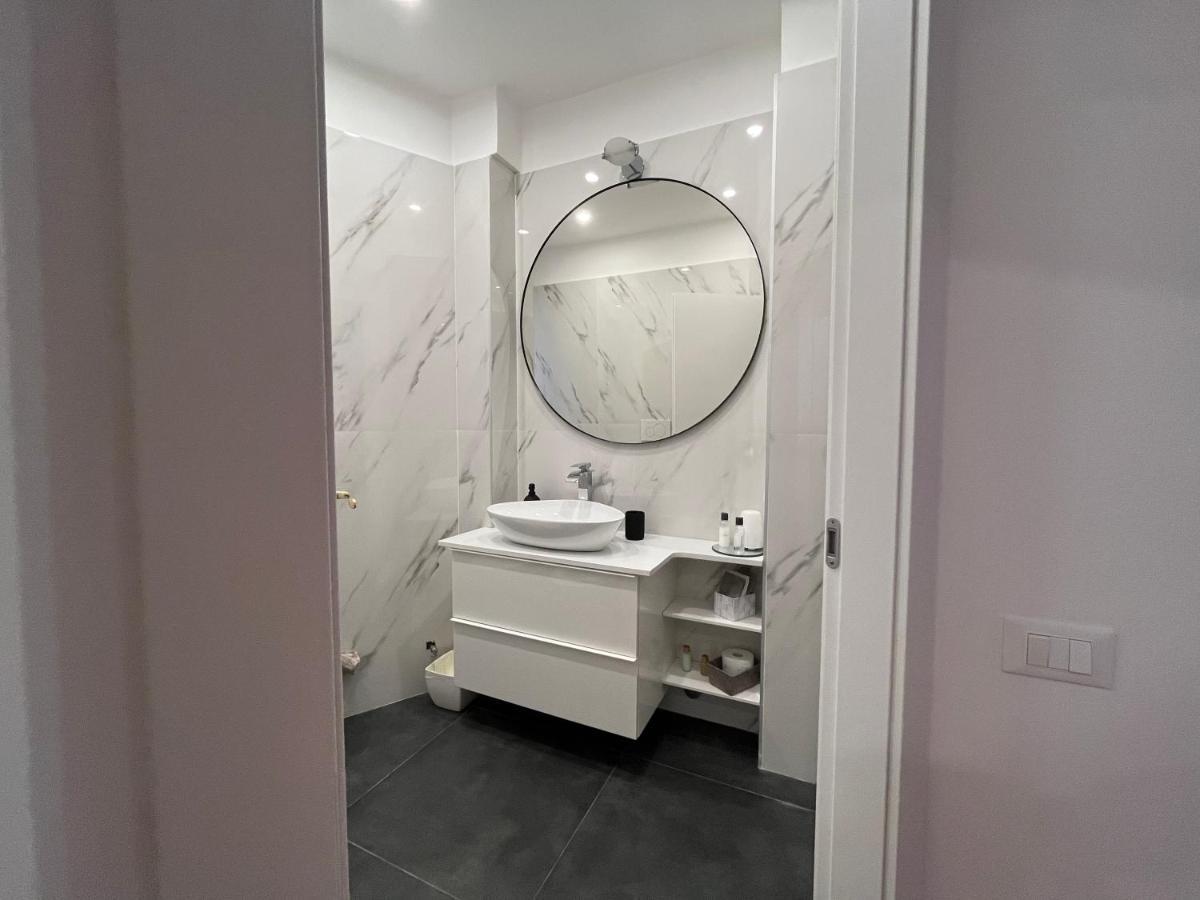 Casa Vercelli Delizioso Bilocale Moderno Nella Vecchia Milano ภายนอก รูปภาพ